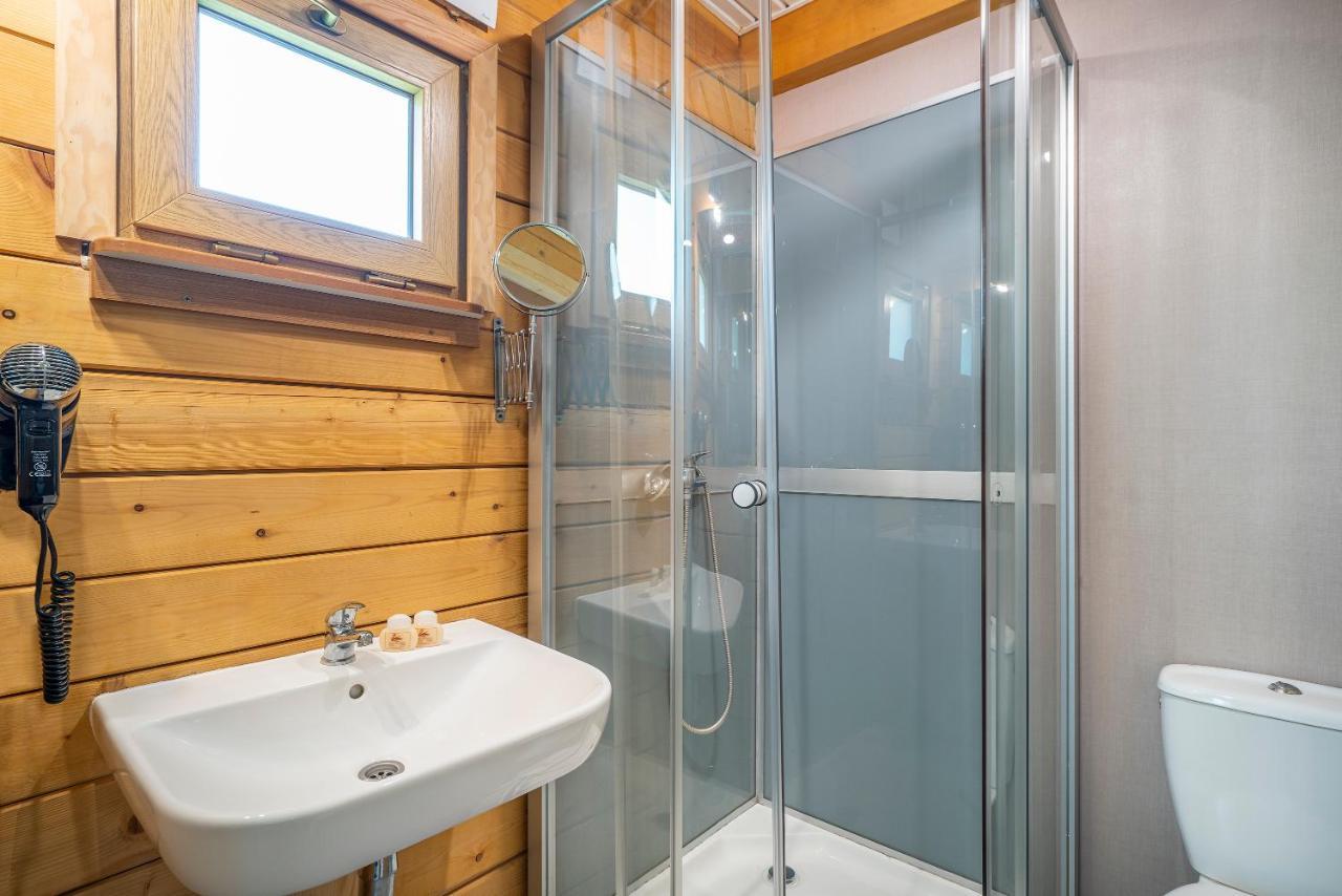 Labedz Hotel Karczma Ilawa Bagian luar foto