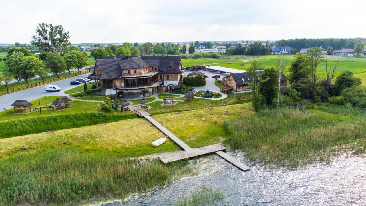 Labedz Hotel Karczma Ilawa Bagian luar foto
